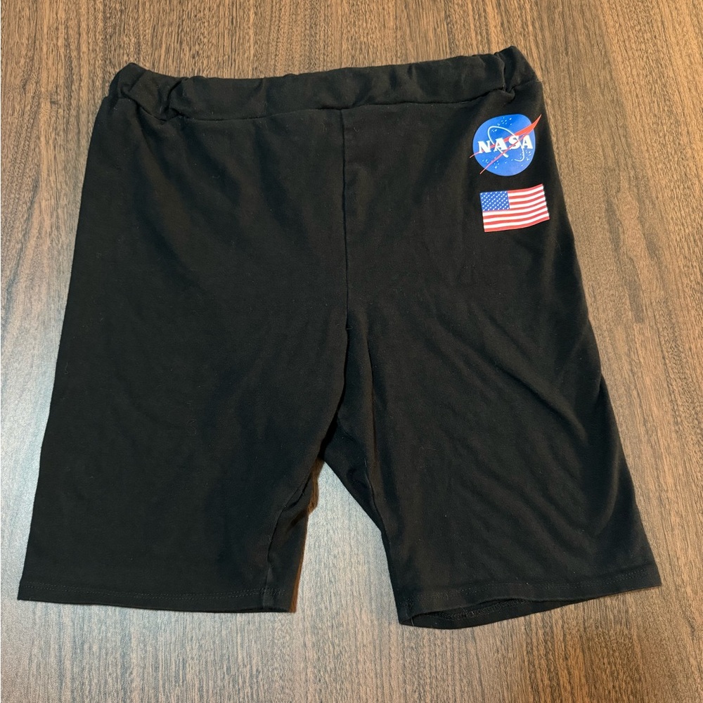 Chemistry Black Nasa Logo Girl Shorts Size M